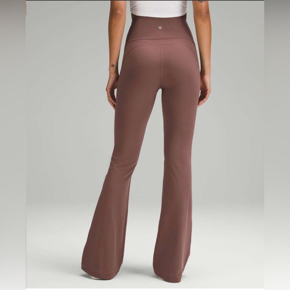 Lululemon Groove SHR Flared Pant - Picture 2 of 6
